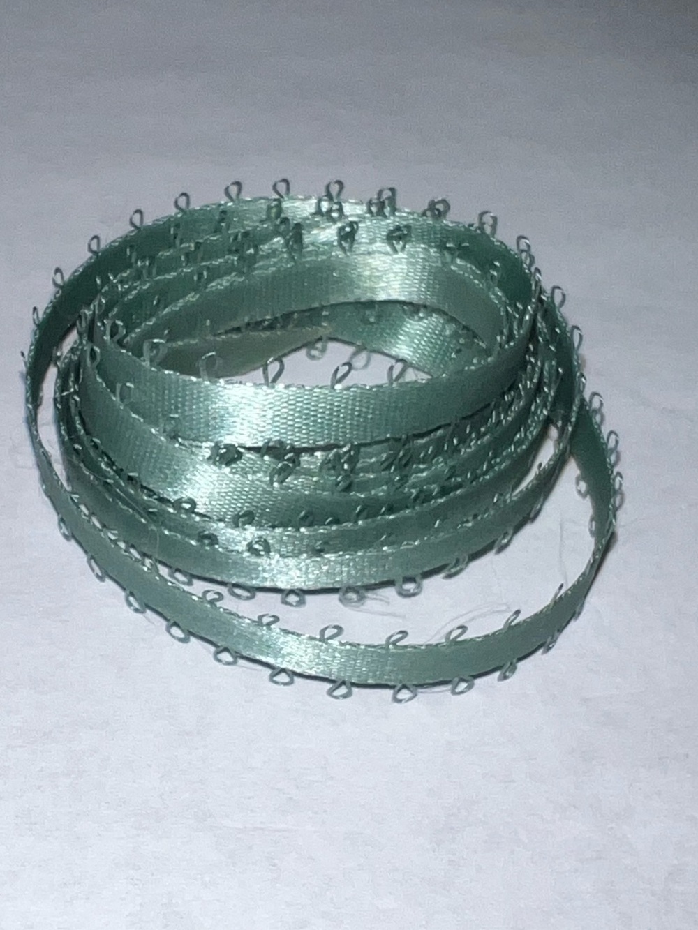 Vintage Decorative Age Green Feather Edged Satin Ribbon 1/4” Trim 2+ YD Craft